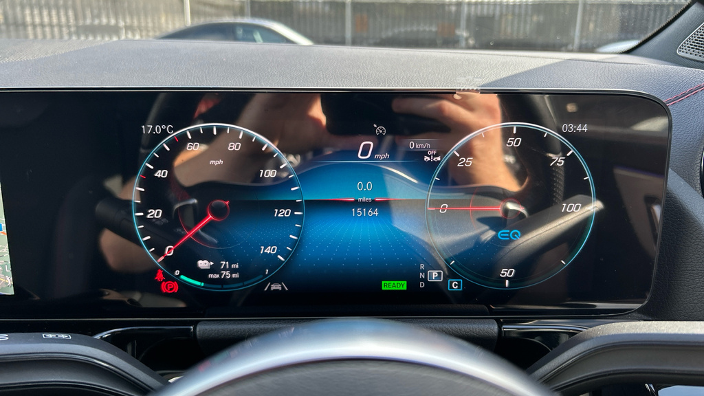Mercedes-Benz EQA Eqa 250 140Kw Amg Line 70.5Kwh White #17