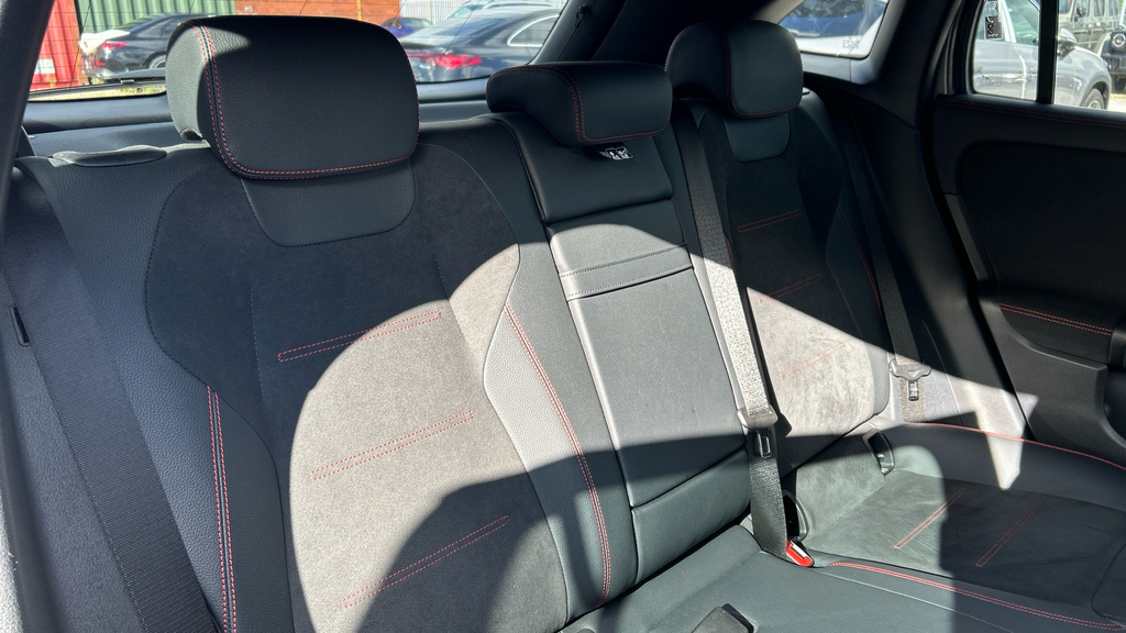 Mercedes-Benz EQA Eqa 250 140Kw Amg Line 70.5Kwh White #26