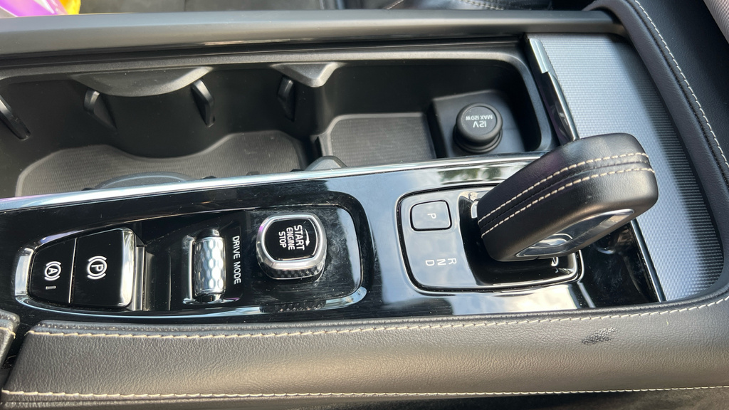 Volvo XC90 R-design, B5 Awd Mild Hybrid Climate Packpark Ca Blue #28