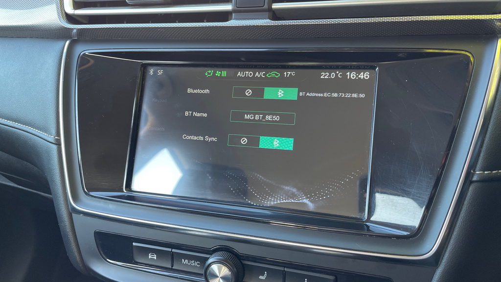 MG MG5 61.1Kwh Exclusive Long Range Estate A Silver #19