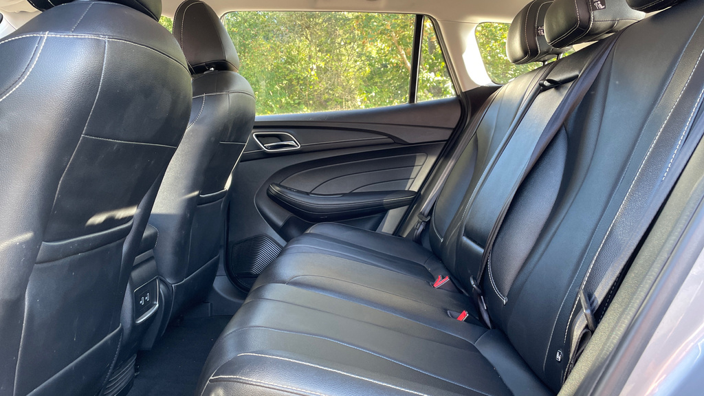 MG MG5 61.1Kwh Exclusive Long Range Estate A Silver #25
