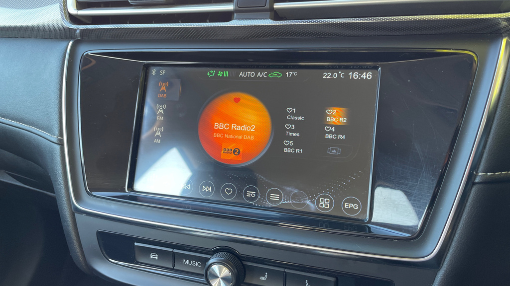 MG MG5 61.1Kwh Exclusive Long Range Estate A Silver #17