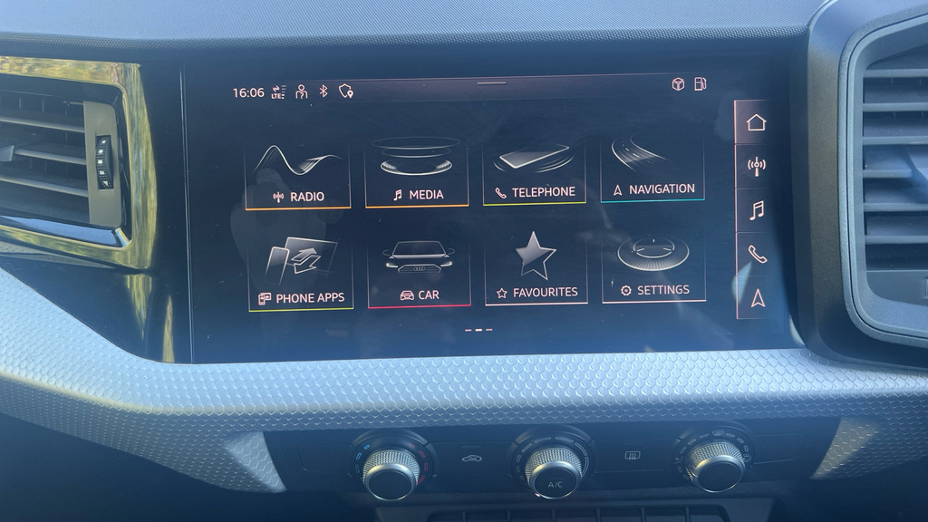 Audi A1 25 Tfsi Technik Black #56