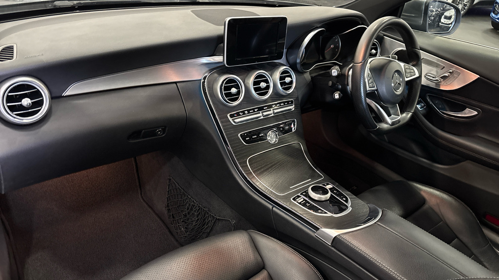 Mercedes-Benz C Class 2018 2.0 C 200 Amg Line Premium Plus 181 B Black #10