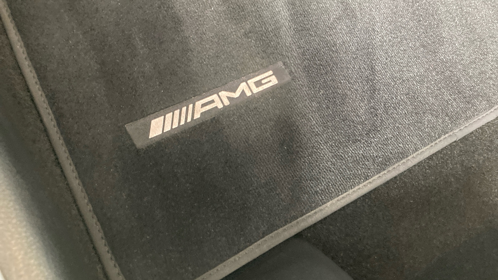 Mercedes-Benz GLA Class Gla 180 Amg Line Premium Black #38