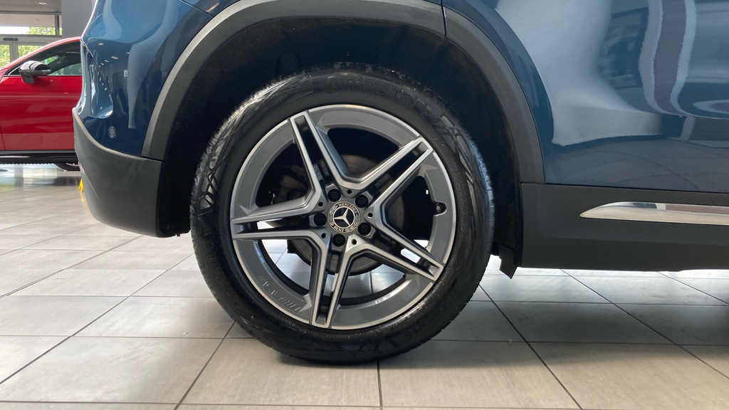 Mercedes-Benz GLA Class Gla 180 Amg Line Premium Black #22