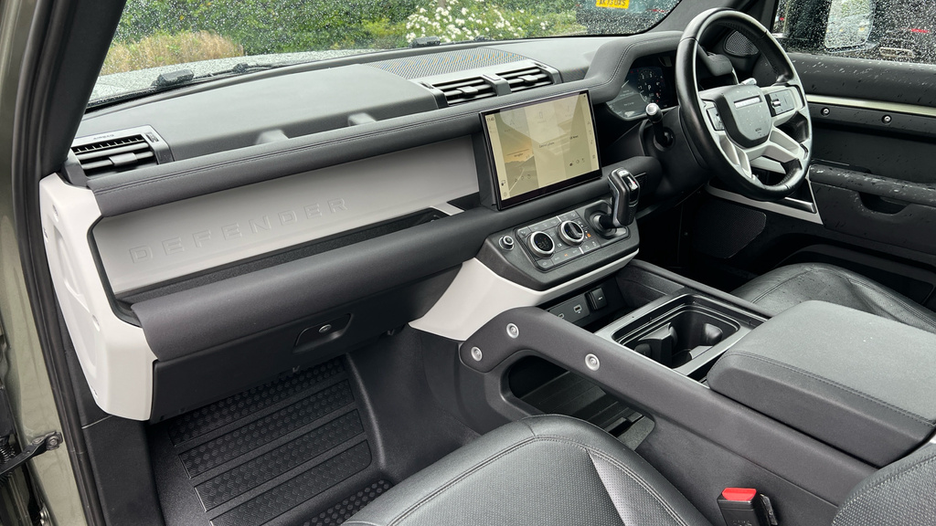 Land Rover Defender Xs Edition Red #14