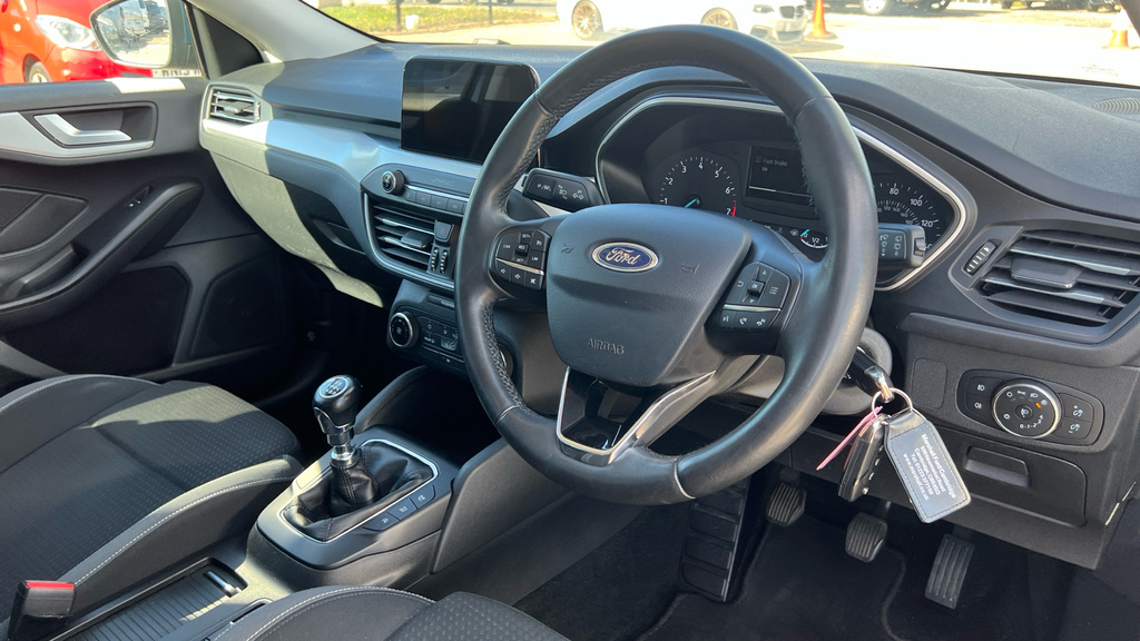 Ford Focus 1.0T Ecoboost Titanium Euro 6 Ss Black #9
