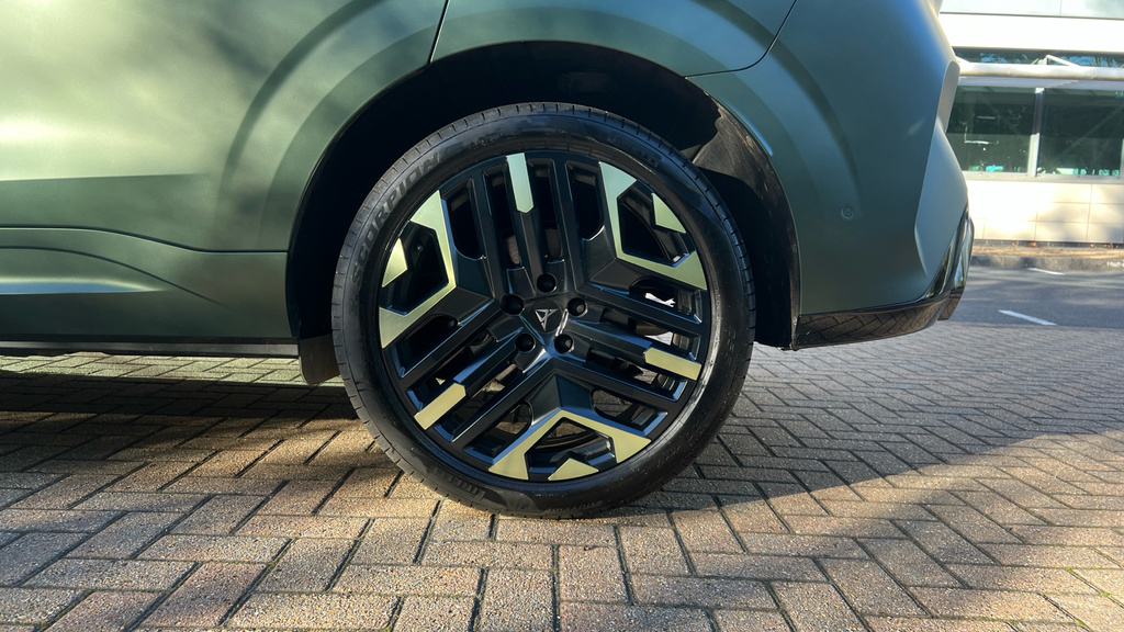Cupra Terramar V2 1.5 Etsi 150 7-Speed Grey #18