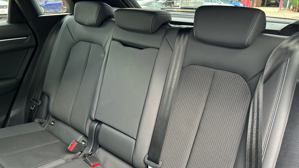 Audi Q3 35 Tfsi Edition 1 S Tronic Grey #18