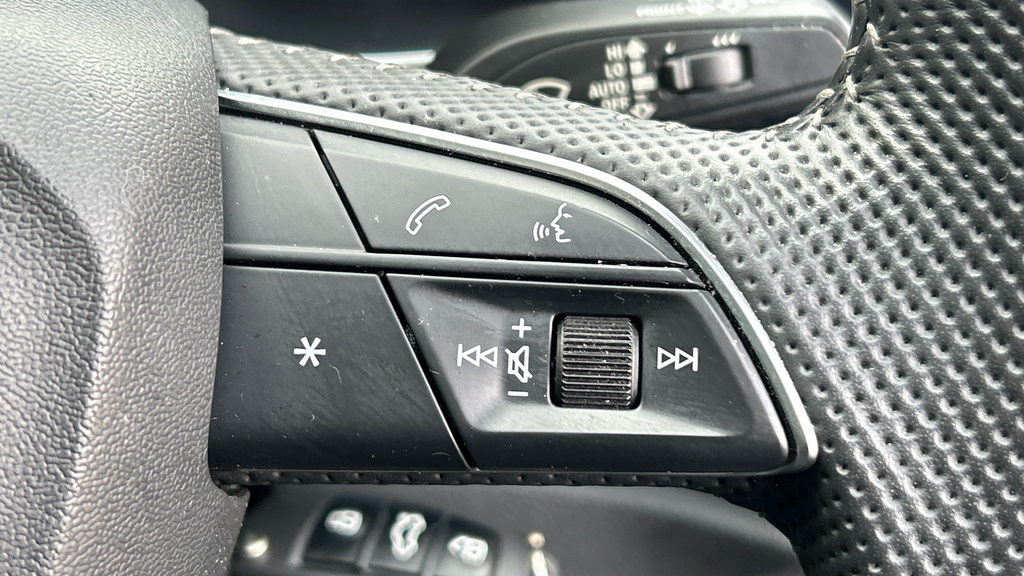 Audi Q3 35 Tfsi Edition 1 S Tronic Grey #30