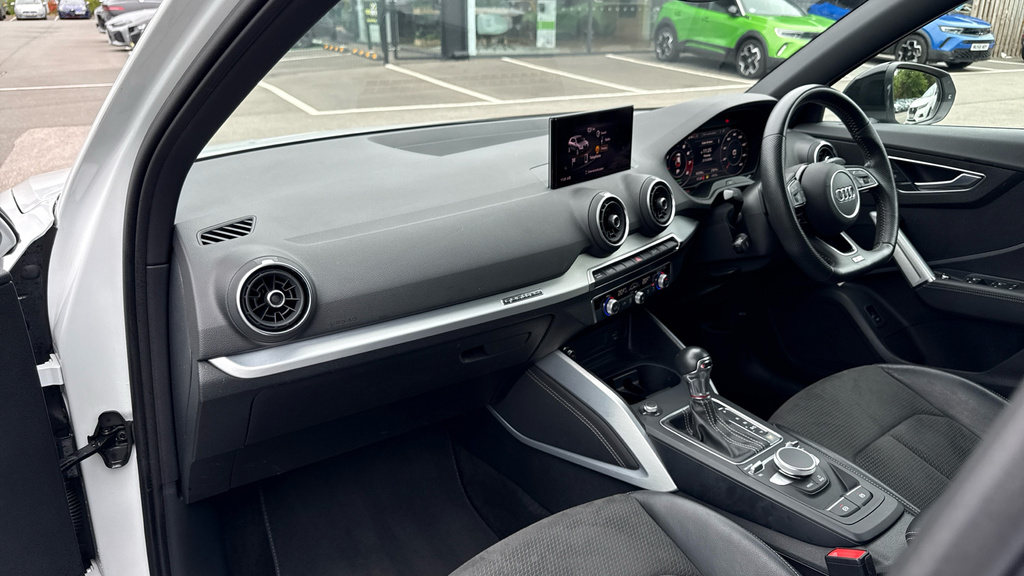 Audi SQ2 Tfsi Black Edition 2.0 Tfsi Black Edition Suv Grey #7