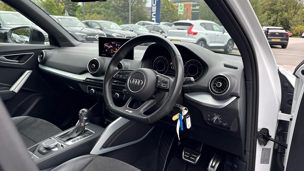 Audi SQ2 Tfsi Black Edition 2.0 Tfsi Black Edition Suv Grey #6