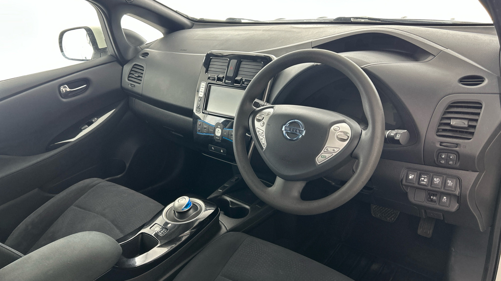 Nissan Leaf 30Kwh Tekna Black #9