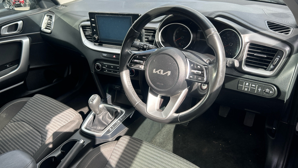 Kia Ceed 1.5T Gdi Isg Gt-line S 158 Aut White #9