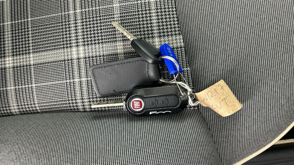 Fiat 500 500 Lounge S-a Red #25