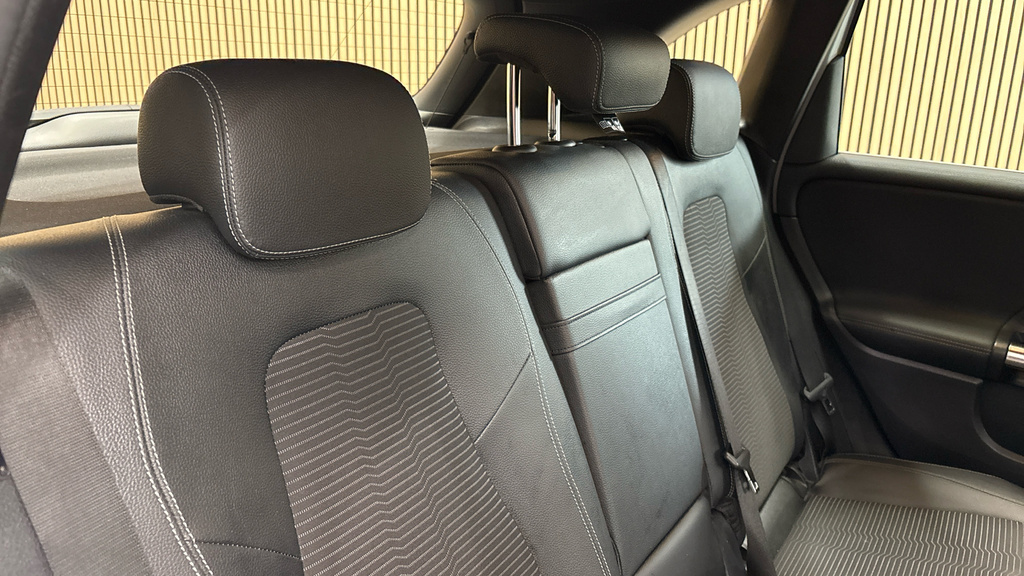 Mercedes-Benz B Class B200d Sport Executive Black #26