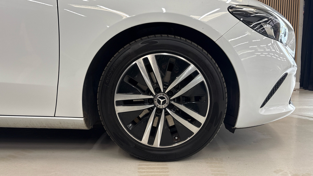 Mercedes-Benz B Class B200d Sport Executive Black #24