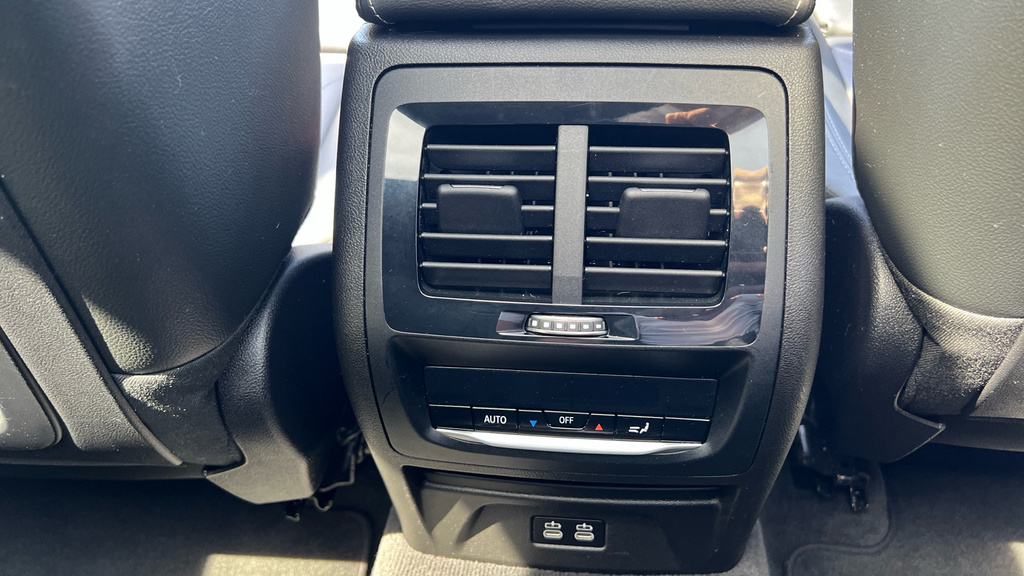 BMW iX3 210Kw Premier Edition 80Kwh Blue #42
