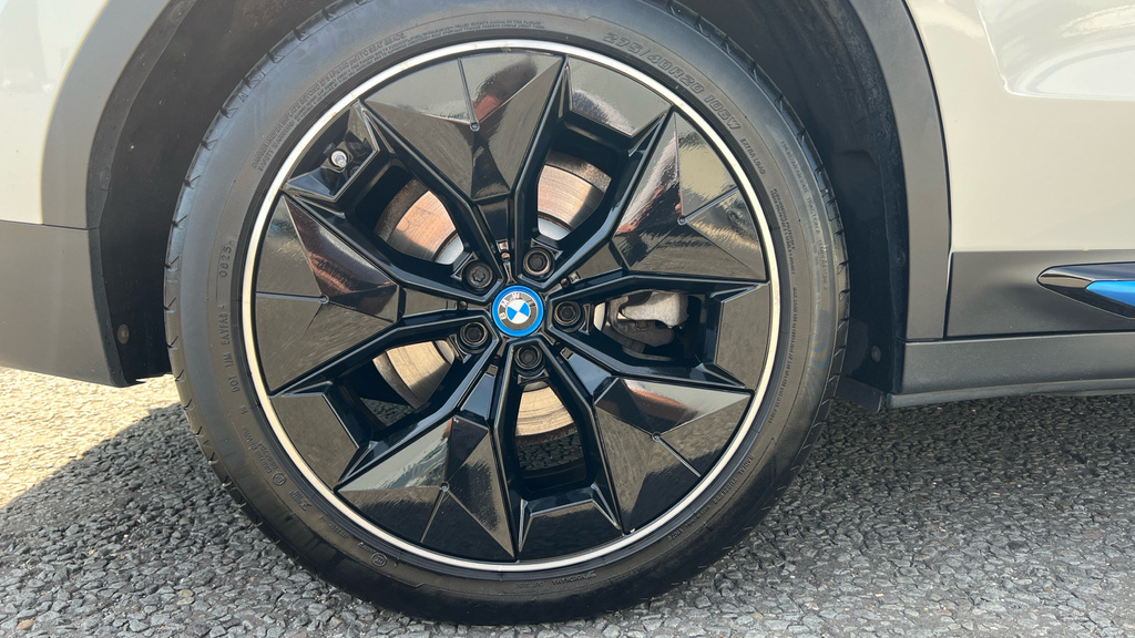 BMW iX3 210Kw Premier Edition 80Kwh Blue #26