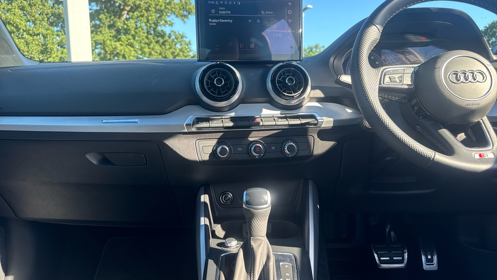 Audi Q2 S Line 35 Tfsi 150 Ps 6-Speed White #12