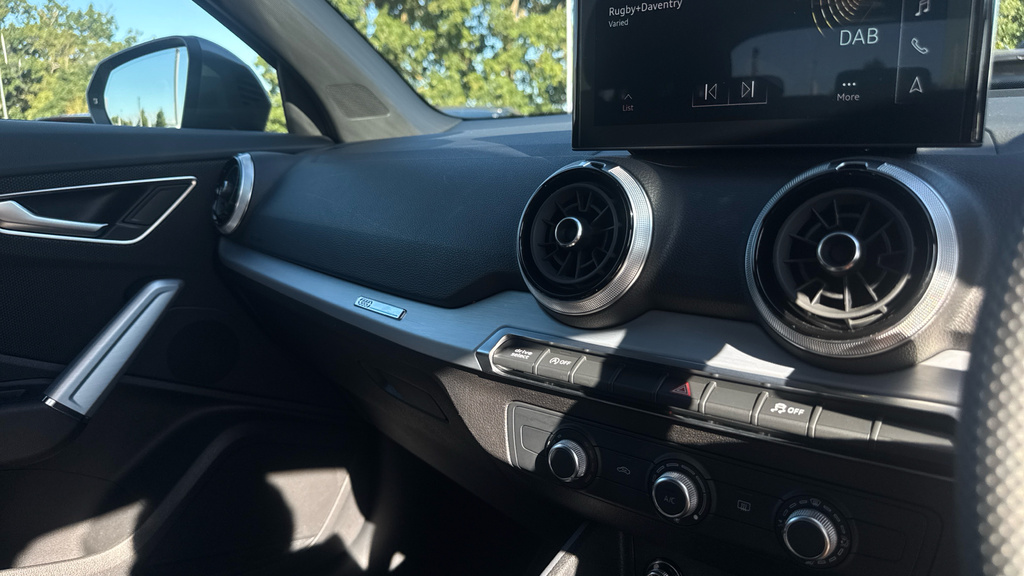 Audi Q2 S Line 35 Tfsi 150 Ps 6-Speed White #22