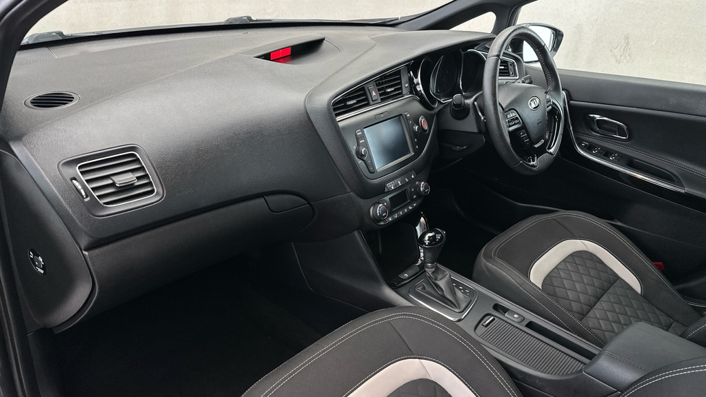 Kia Ceed 1.6 Crdi Isg 134 Bhp 1 Sportswagon Silver #11