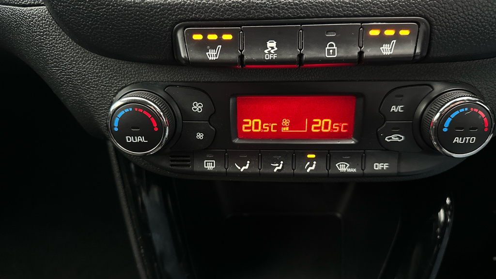 Kia Ceed 1.6 Crdi Isg 134 Bhp 1 Sportswagon Silver #16