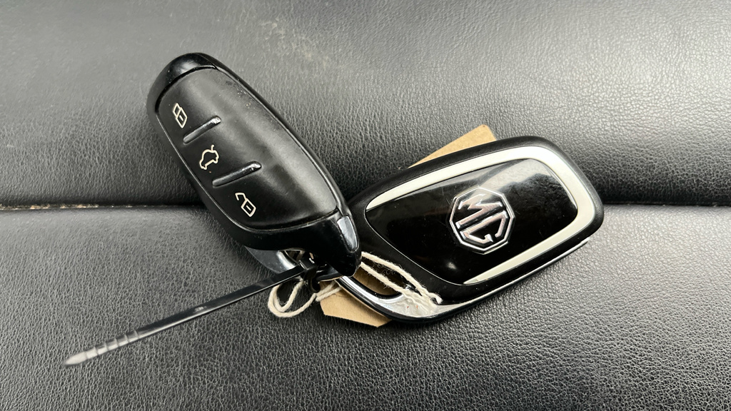 MG HS 1.5 T Gdi Exclusive Suv Dct Black #11