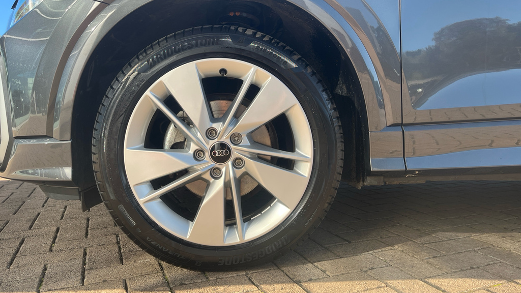 Audi Q2 S Line 35 Tfsi 150 Ps S Tronic Black #21