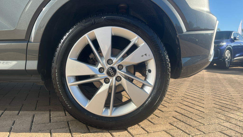 Audi Q2 S Line 35 Tfsi 150 Ps S Tronic Black #22