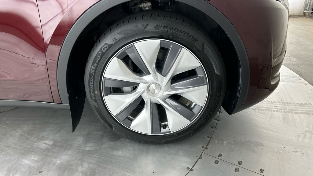 Tesla Model Y Suv Rwd 202424 White #26