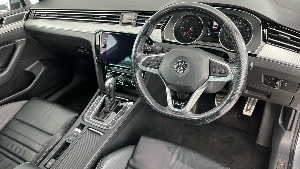 Volkswagen Passat 1.5 Gt Tsi Evo 148 Bhp White #9