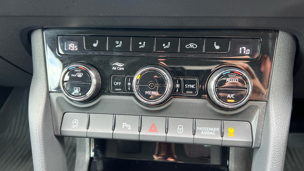 Skoda Karoq 2.0 Tdi Edition White #27