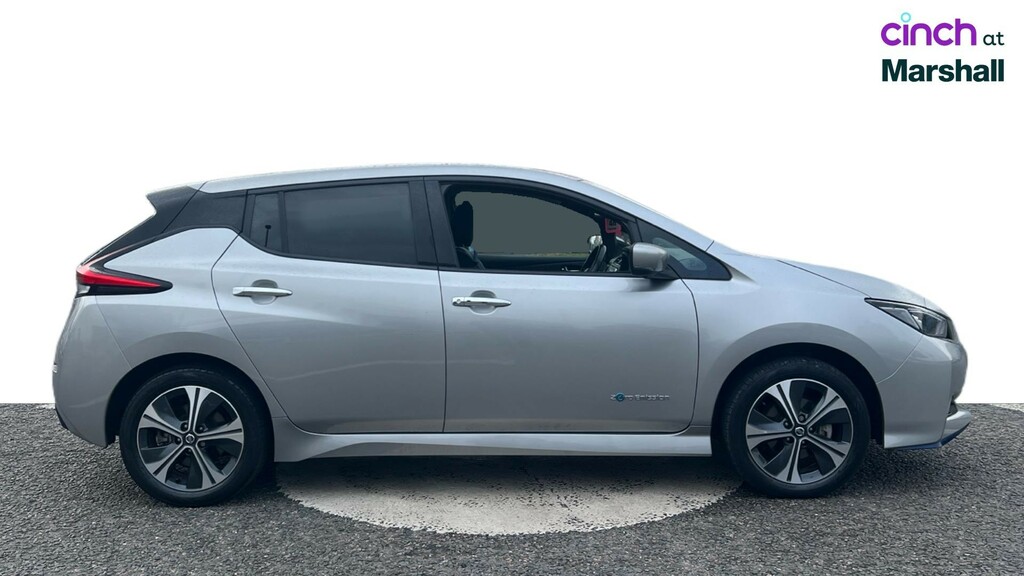 Nissan Leaf 110Kw Tekna 40Kwh Red #2