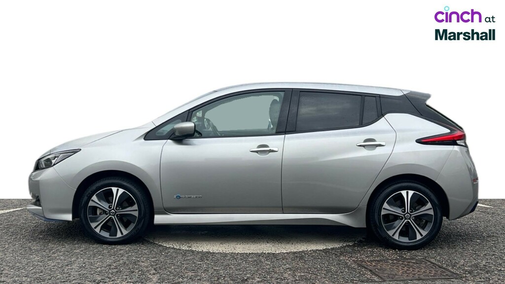 Nissan Leaf 110Kw Tekna 40Kwh Red #6