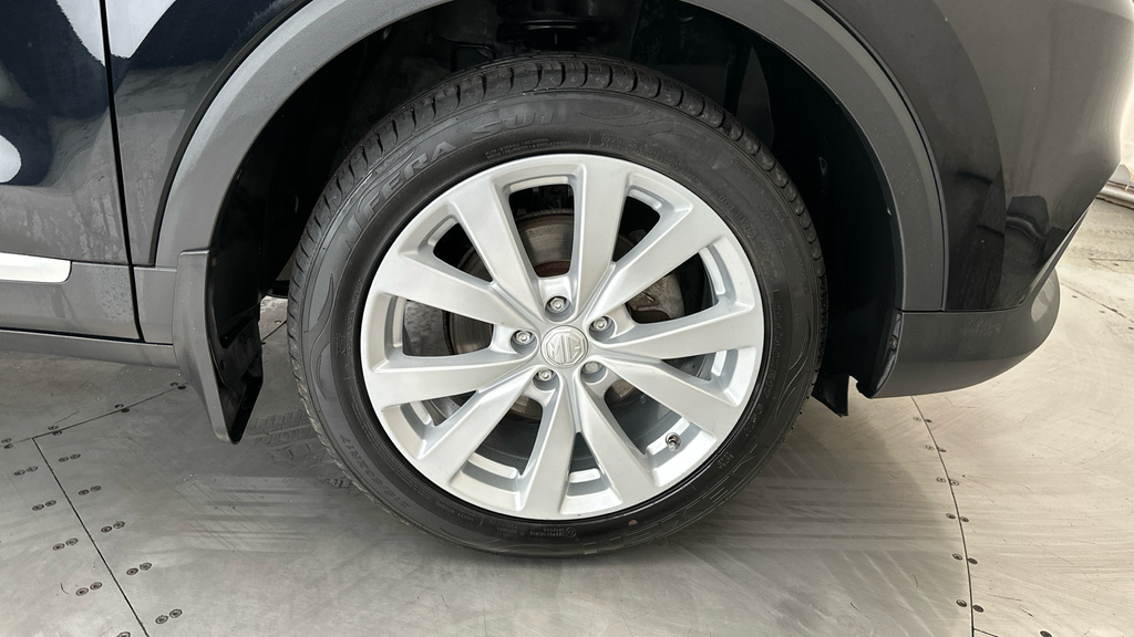 MG ZS 1.0T Gdi Exclusive Dct Silver #26