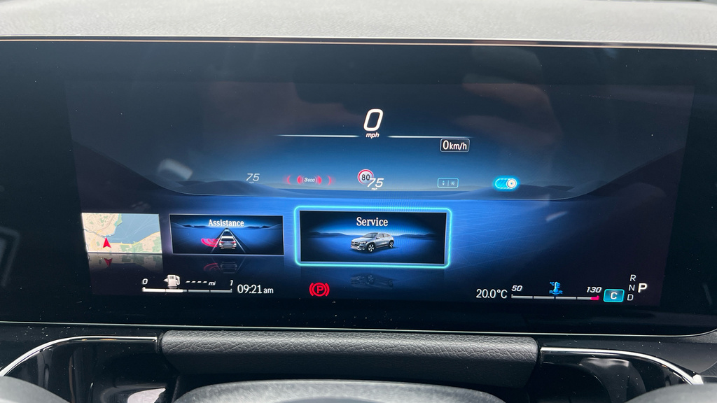 Mercedes-Benz GLA Class Gla 200 Amg Line Premium Grey #27