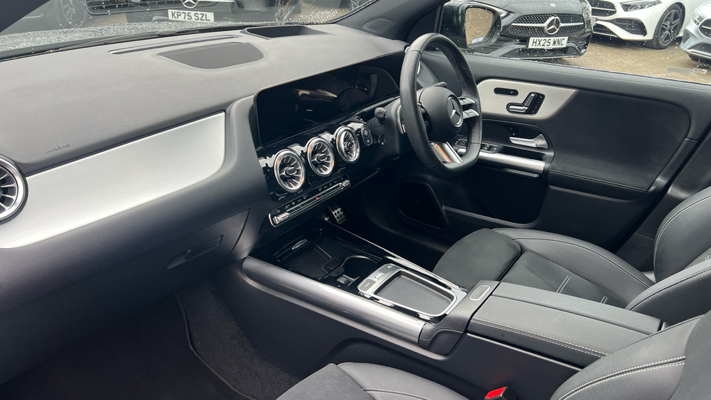 Mercedes-Benz GLA Class Gla 200 Amg Line Premium Grey #10