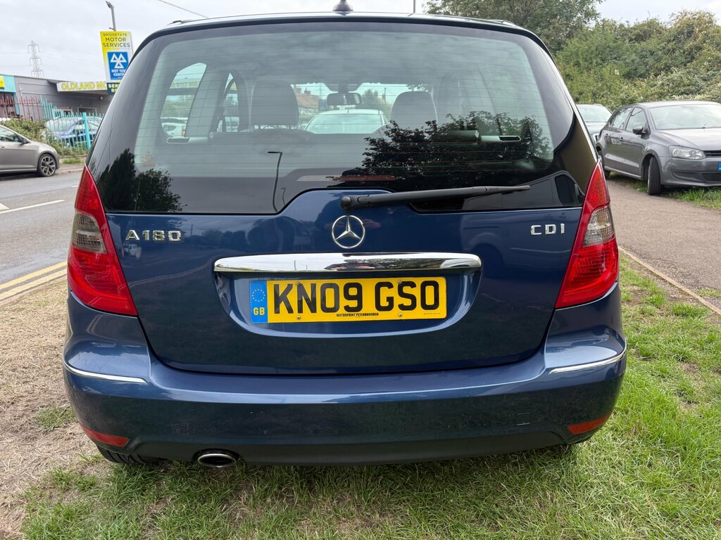 Mercedes-Benz A Class 1.5 A160 Elegance Se Cvt Black #8
