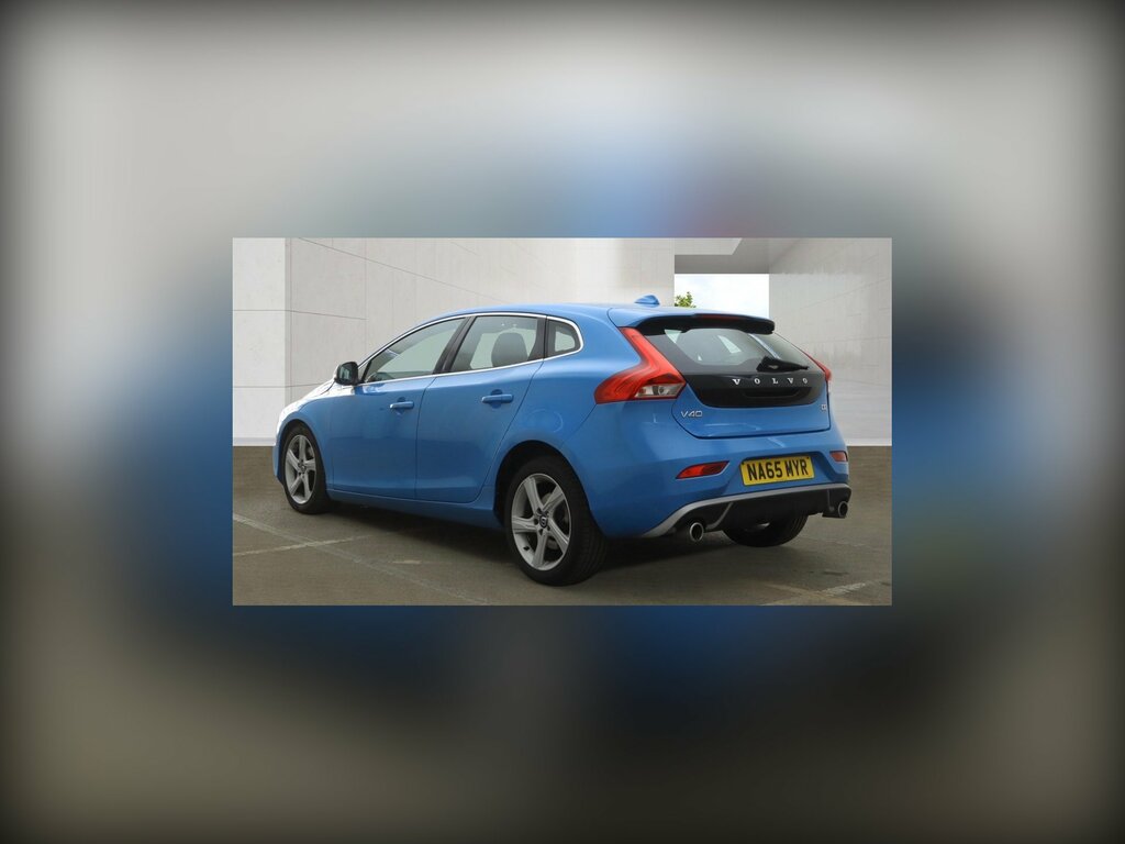 Volvo V40 2.0 D2 R-design Hatchback Euro 6 Blue