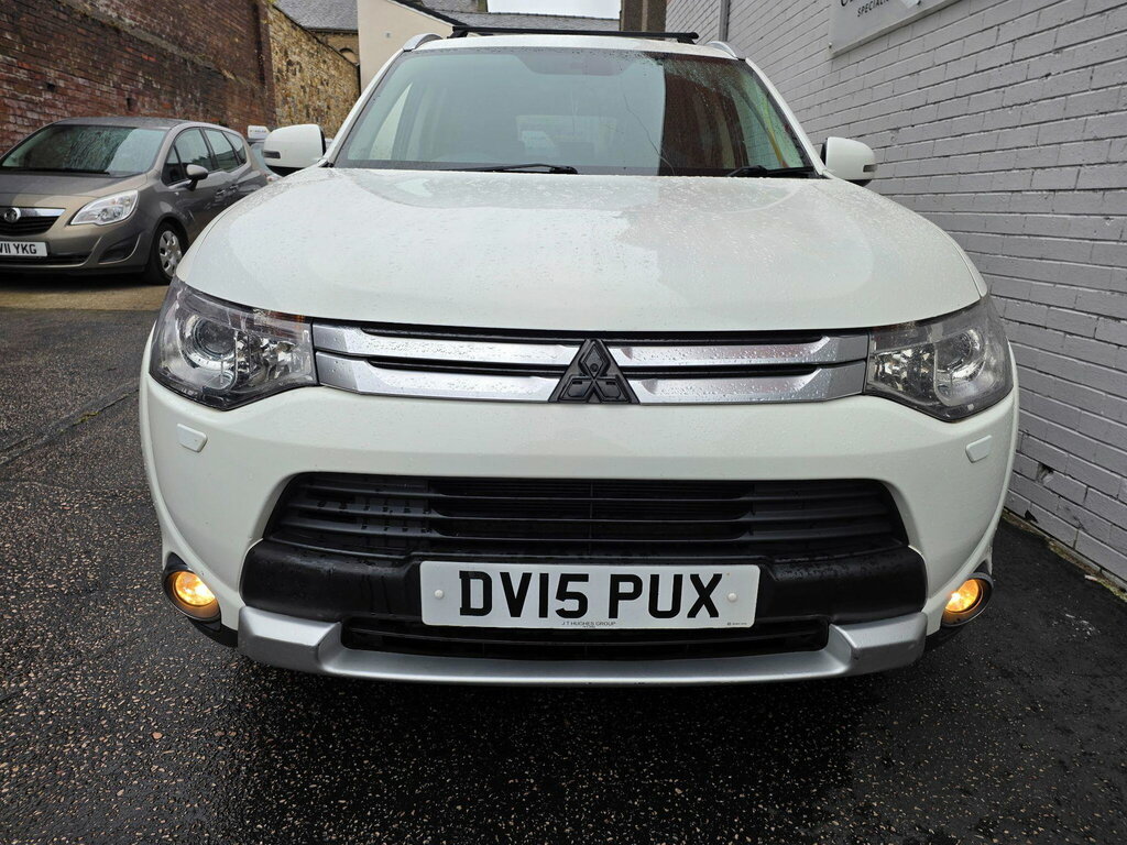 Mitsubishi Outlander 2.2 Di-d Gx4s 4Wd Euro 5 Ss White #2