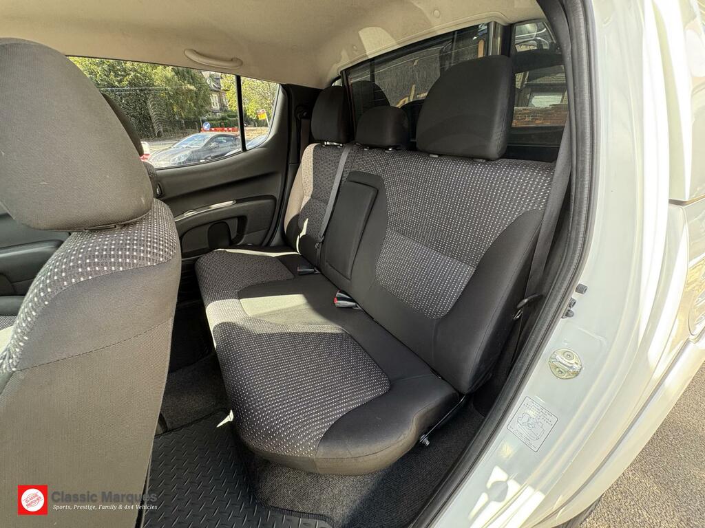 Mitsubishi L200 2.5 Di-d 4X4 Double Cab Pick Up 4Wd White #17
