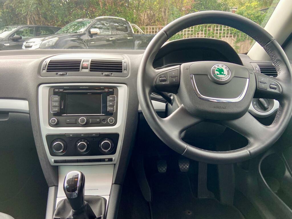 Skoda Octavia Tdi Elegance Dsg Euro 5 #16