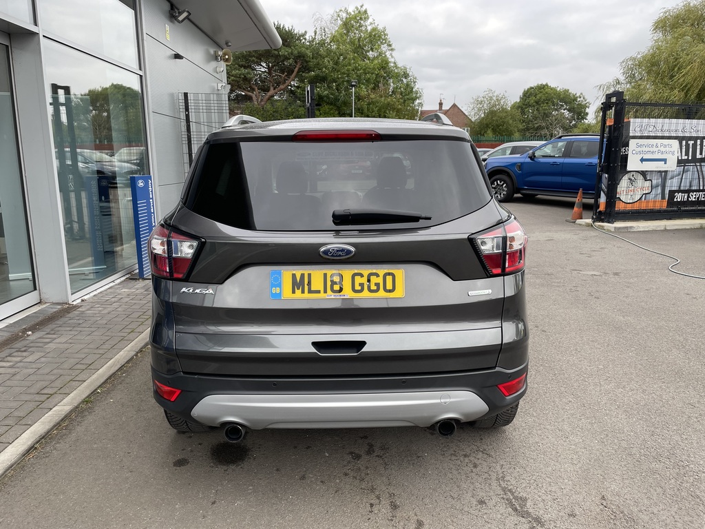 Ford Kuga 1.5 Ecoboost Titanium 2Wd Grey #5