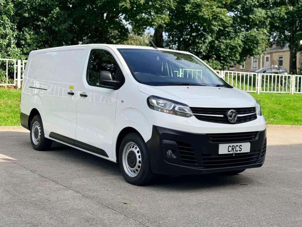 Vauxhall Vivaro 2.0 Turbo D 3100 Dynamic Panel Van 6Dr Manu White #2