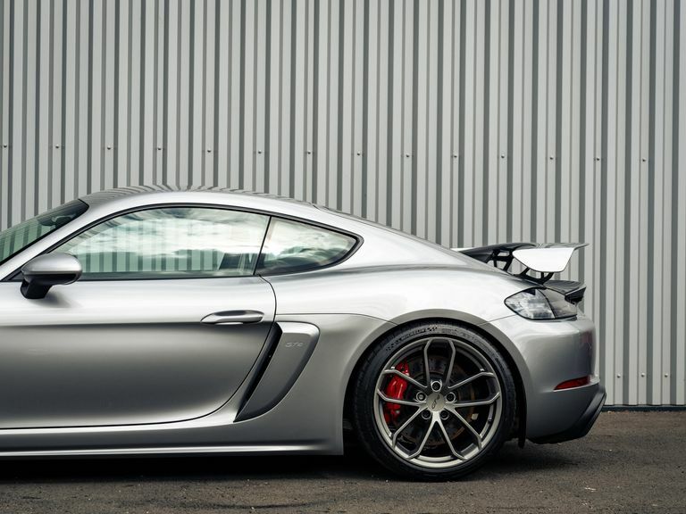 Porsche Cayman 4.0 Gt4 3,995 cc Blue #13