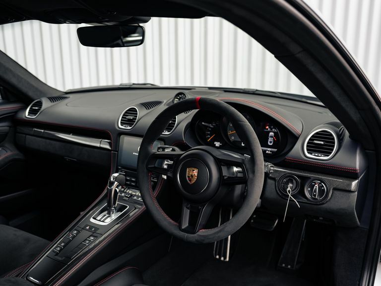Porsche Cayman 4.0 Gt4 3,995 cc Blue #8