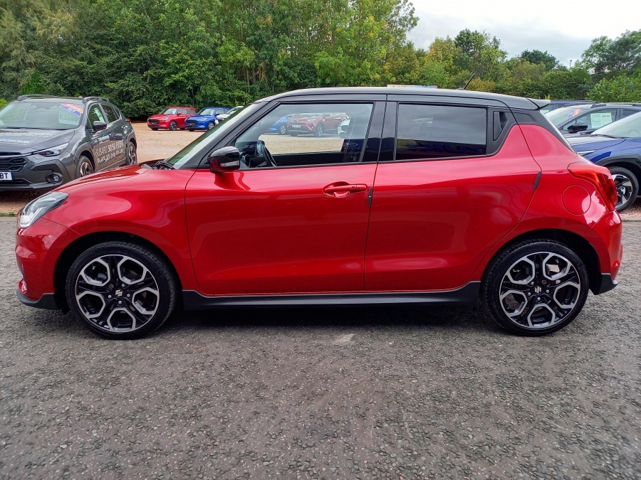 Suzuki Swift 1.4 Boosterjet 48V Hybrid Sport Red #4