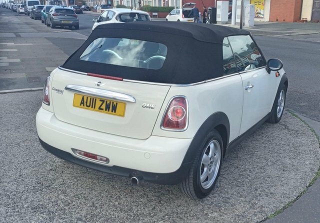 Mini Convertible 1.6 One Convertible Euro 5 98 P White #3